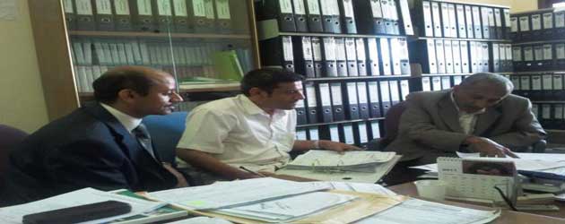 صورة وكيل الوزارة لقطاع المعايير والجودة مع عميد المعهد و مسؤال الجودة في المعهد 